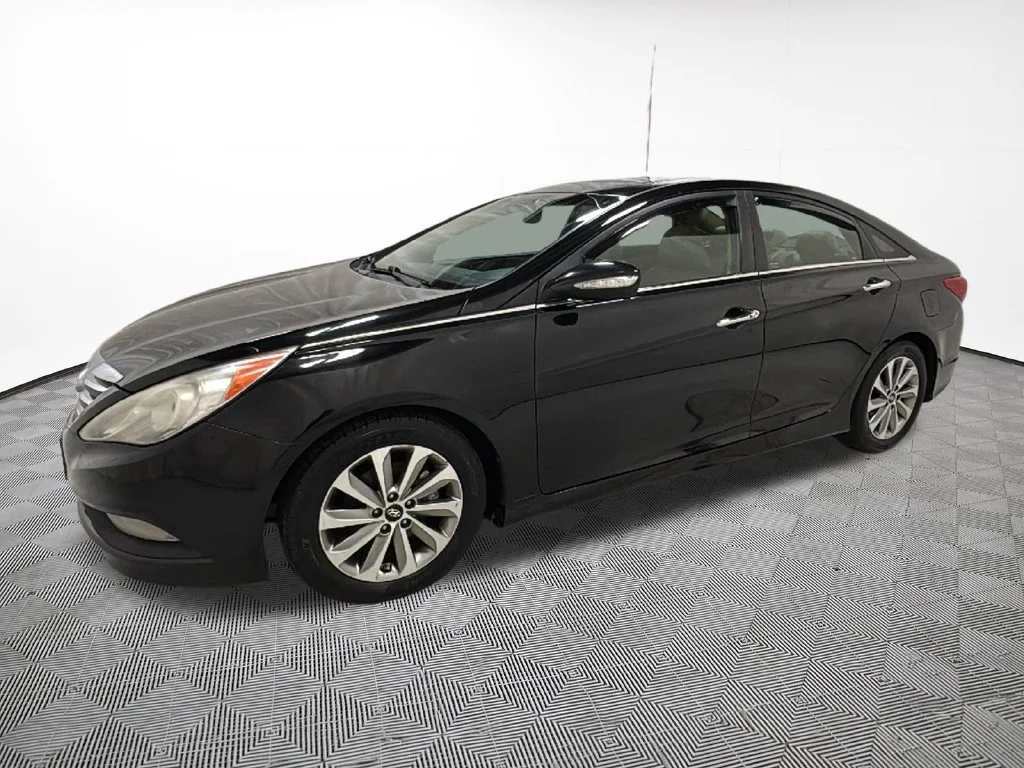Used 2014 Hyundai Sonata Limited with VIN 5NPEC4AC0EH832705 for sale in Eau Claire, WI