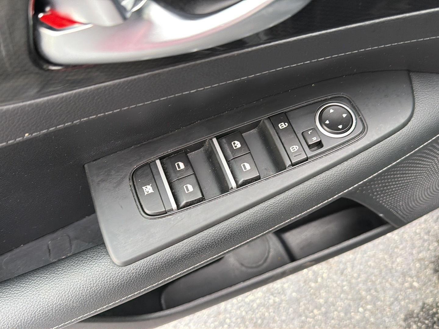 Used 2024 Gravity Gray Kia GT-Line image 31
