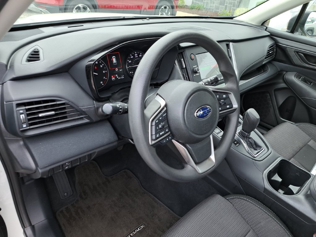 Used 2025 White Subaru 2.5i image 10