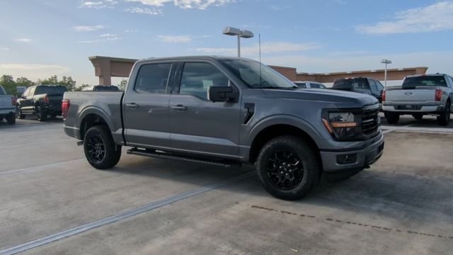 New 2026 Carbonized Gray Metallic Ford XLT image 100