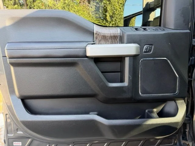 Used 2017 Magnetic Metallic Ford Lariat image 18
