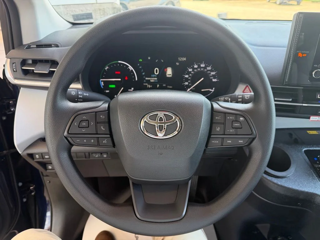 Used 2026  Toyota LE image 13