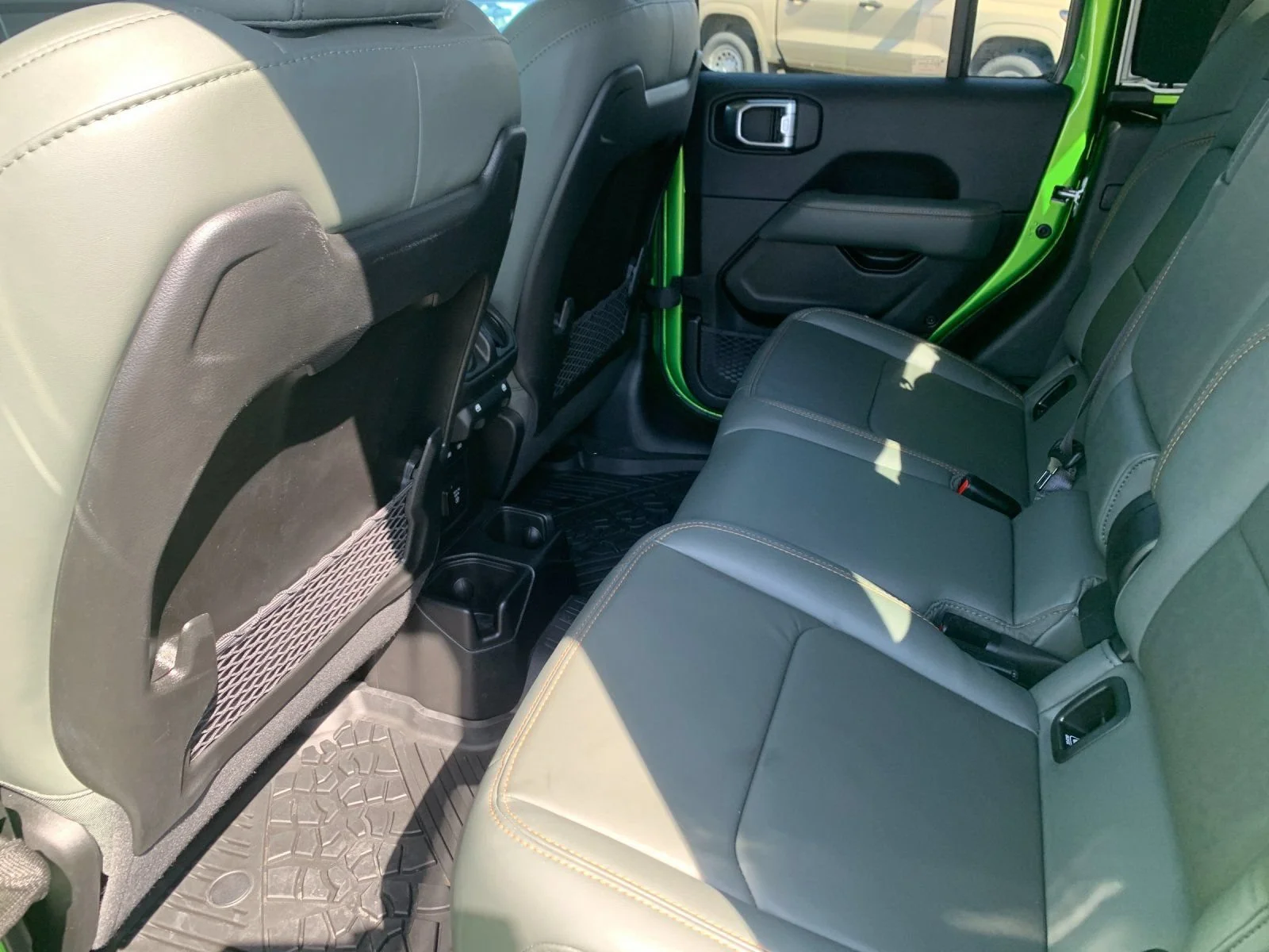 Used 2025 Green Jeep Mojave X image 13