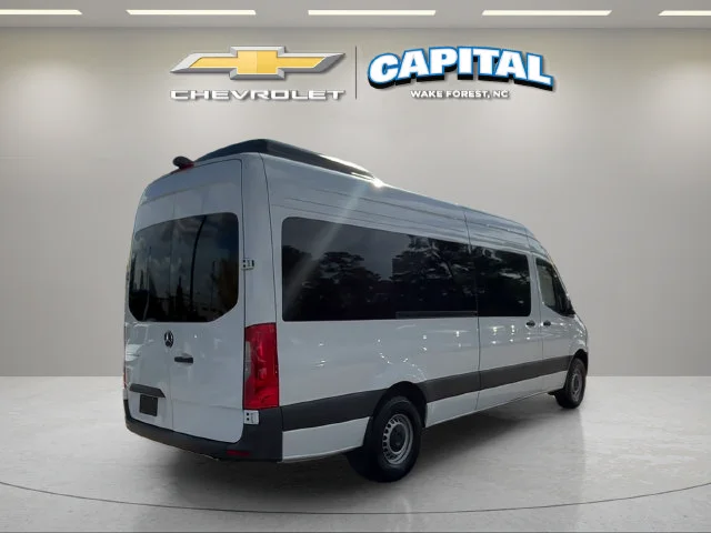 Used 2025  Mercedes-Benz Passenger 170 WB image 11