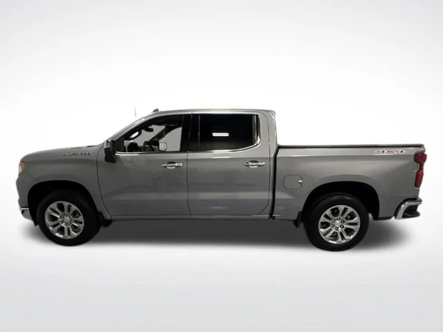 Used 2025 Gray Chevrolet LTZ image 5