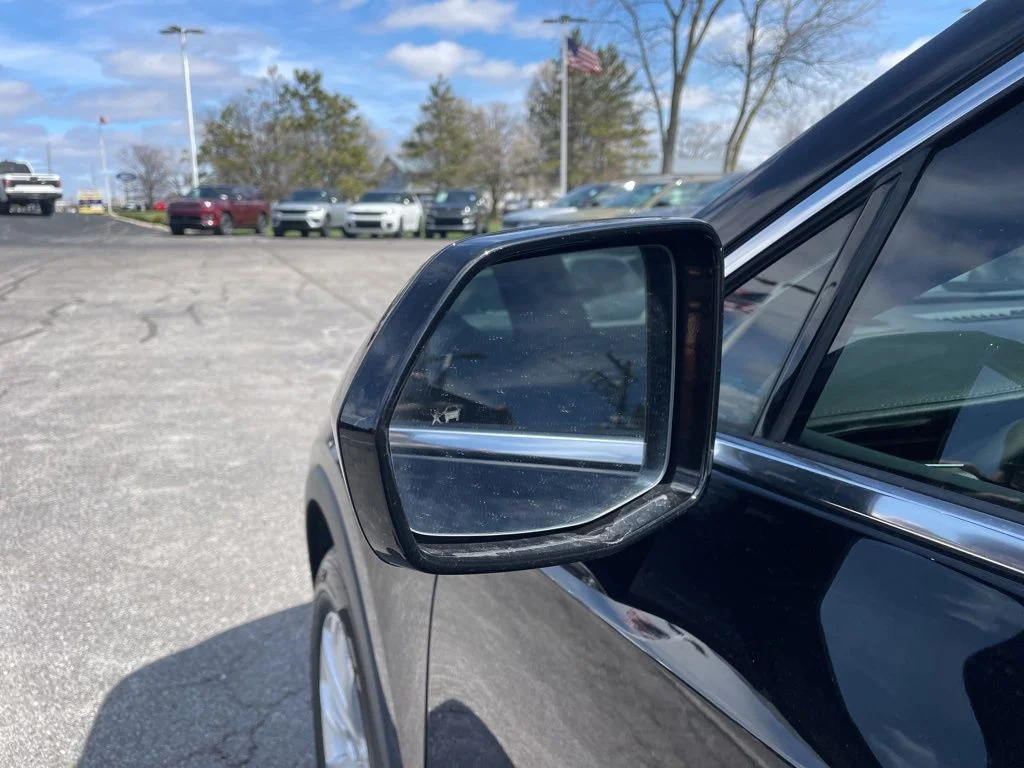 Used 2023 Black Cadillac Luxury image 13