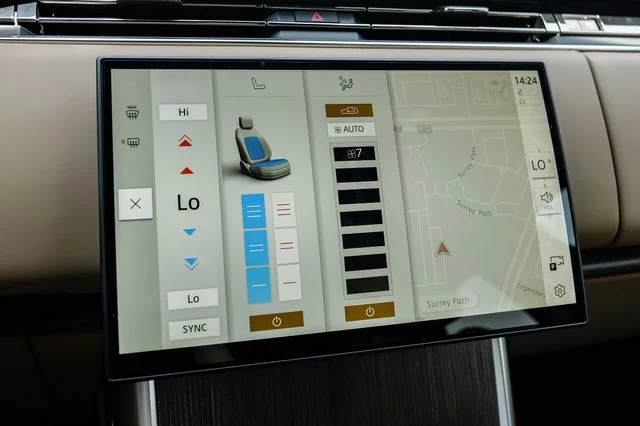 2026 Land Rover Range Rover SE - Photo 37