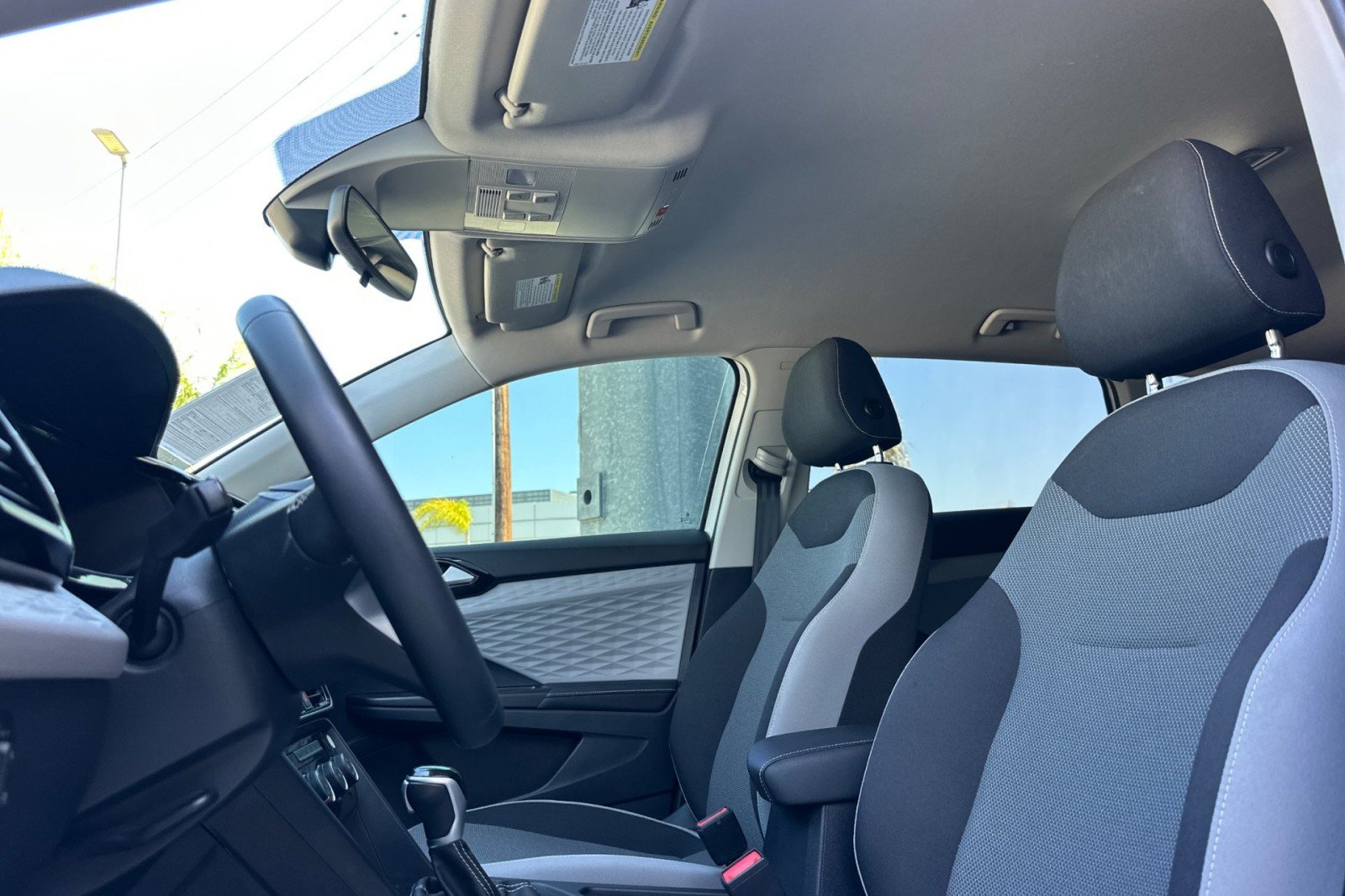 Used 2024 WHITE Volkswagen S image 5