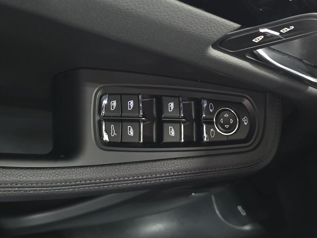 Certified Used 2026 White Porsche  image 21