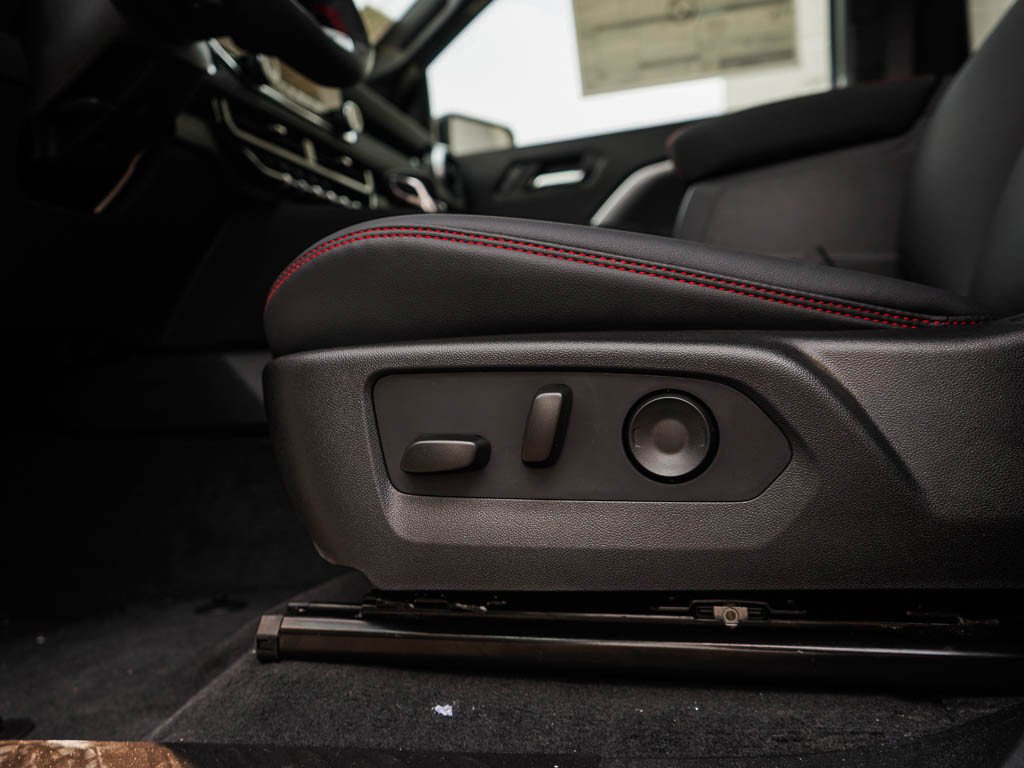 2026 Chevrolet Colorado Z71 - Photo 15