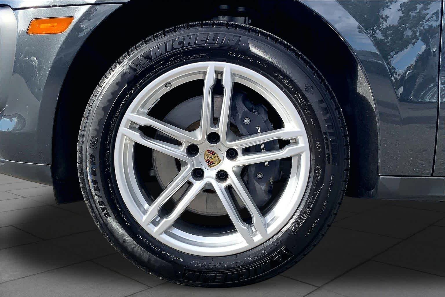 Used 2026 Volcano Grey Metallic Porsche  image 10