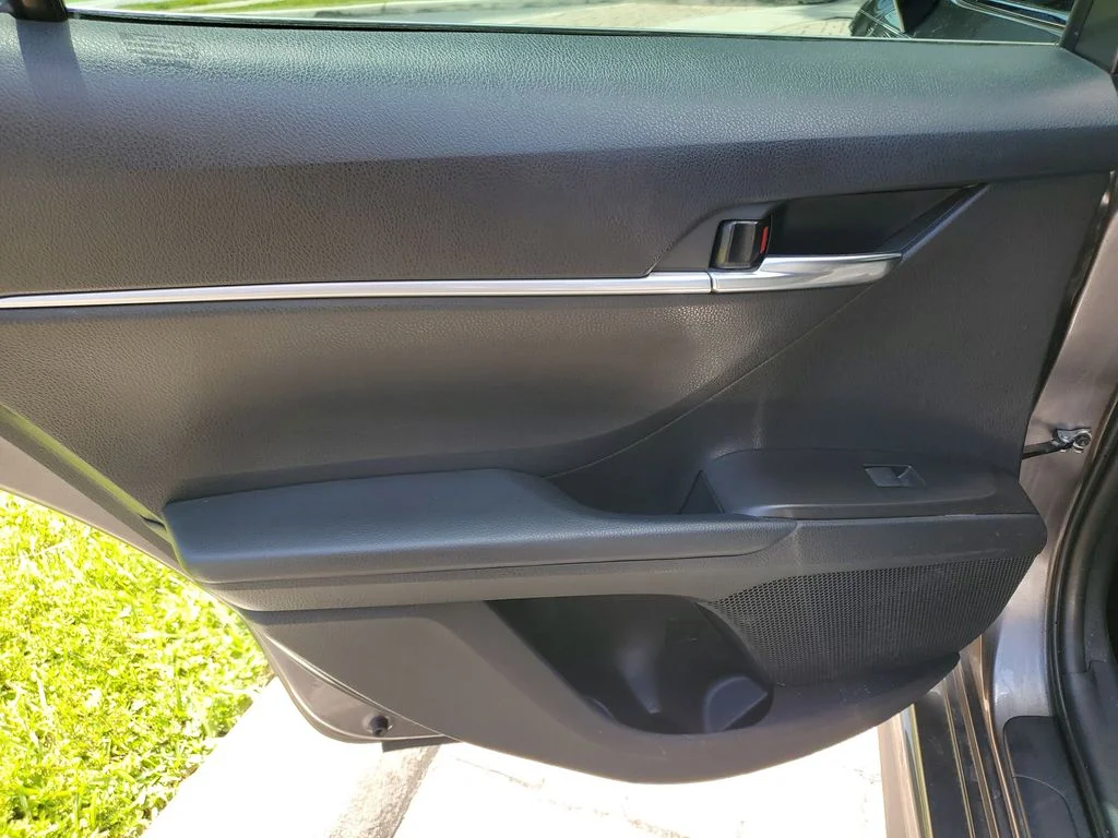Used 2022 Gray Toyota SE image 11