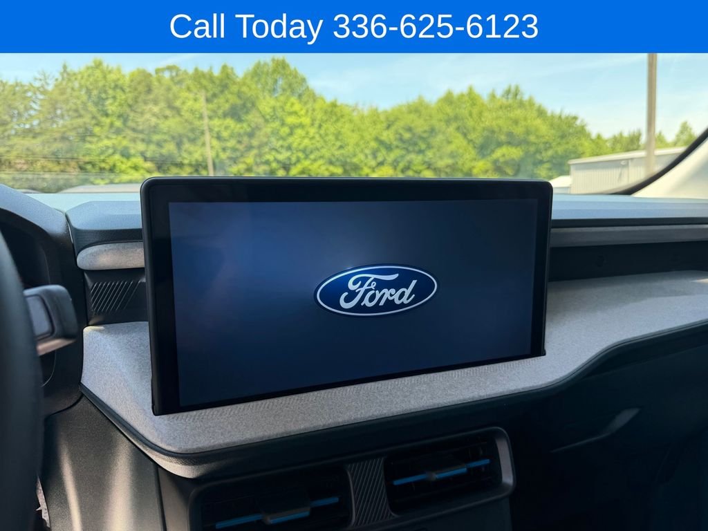 Used 2025 White Ford XLT image 20