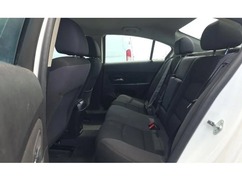 Used 2014 Summit White Chevrolet 1LT image 9