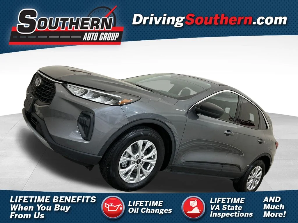 Used 2023 Gray Ford Active image 1