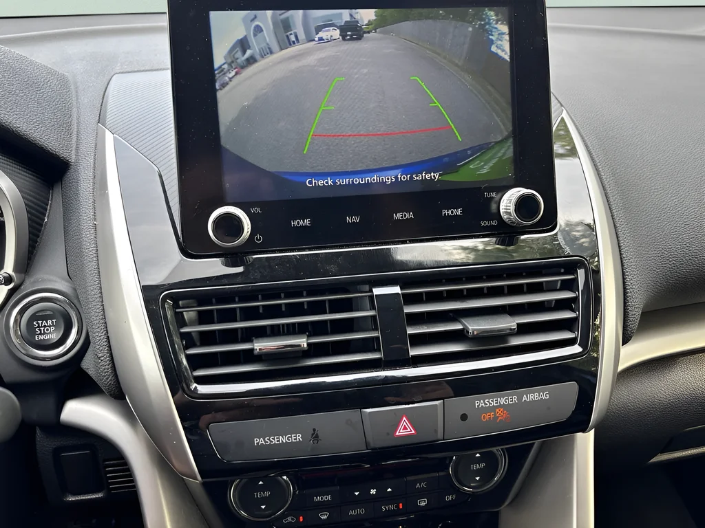 Used 2025 Alloy Silver Metallic Mitsubishi  image 28