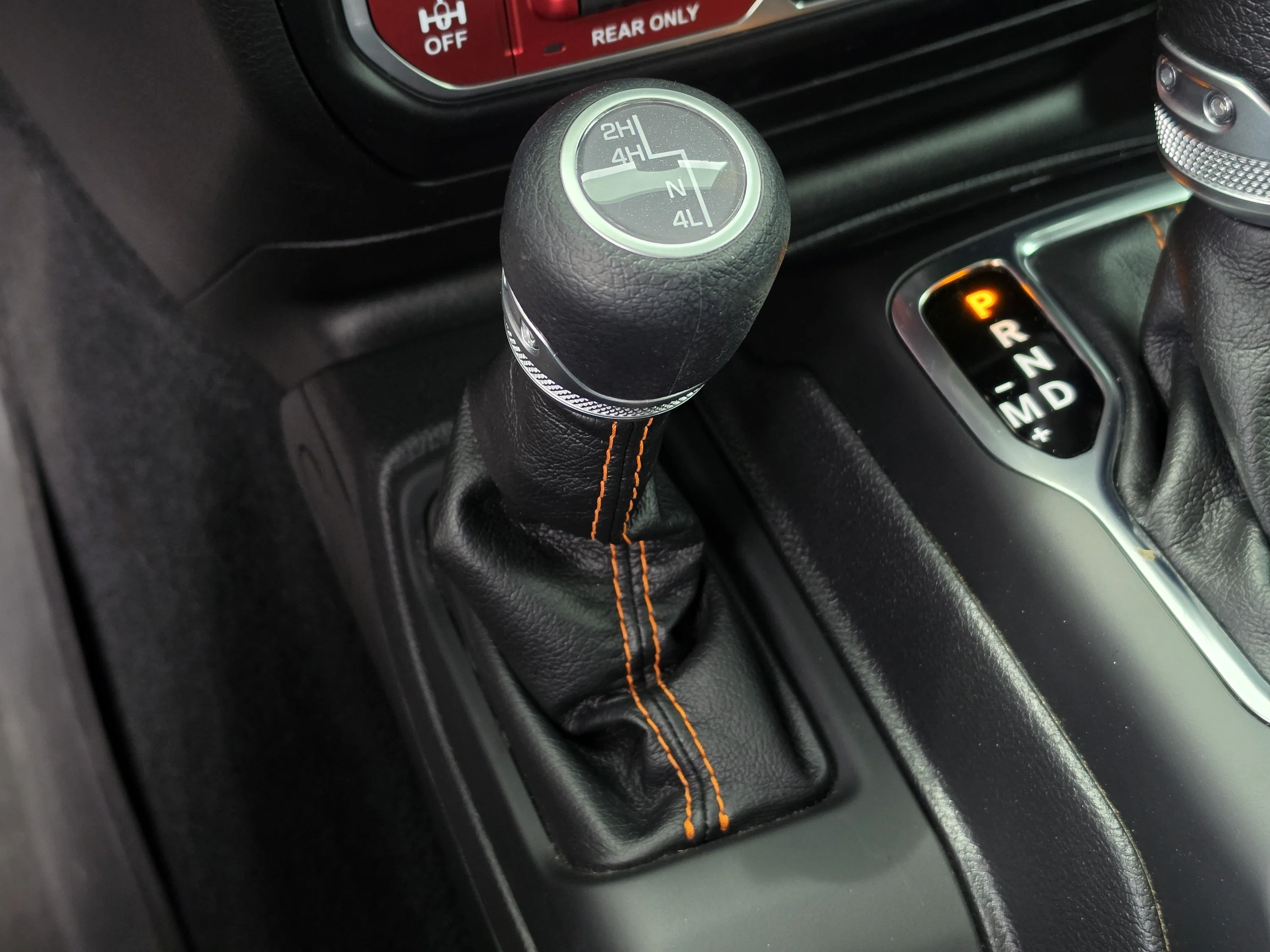Used 2023 Black Clearcoat Jeep Mojave image 31