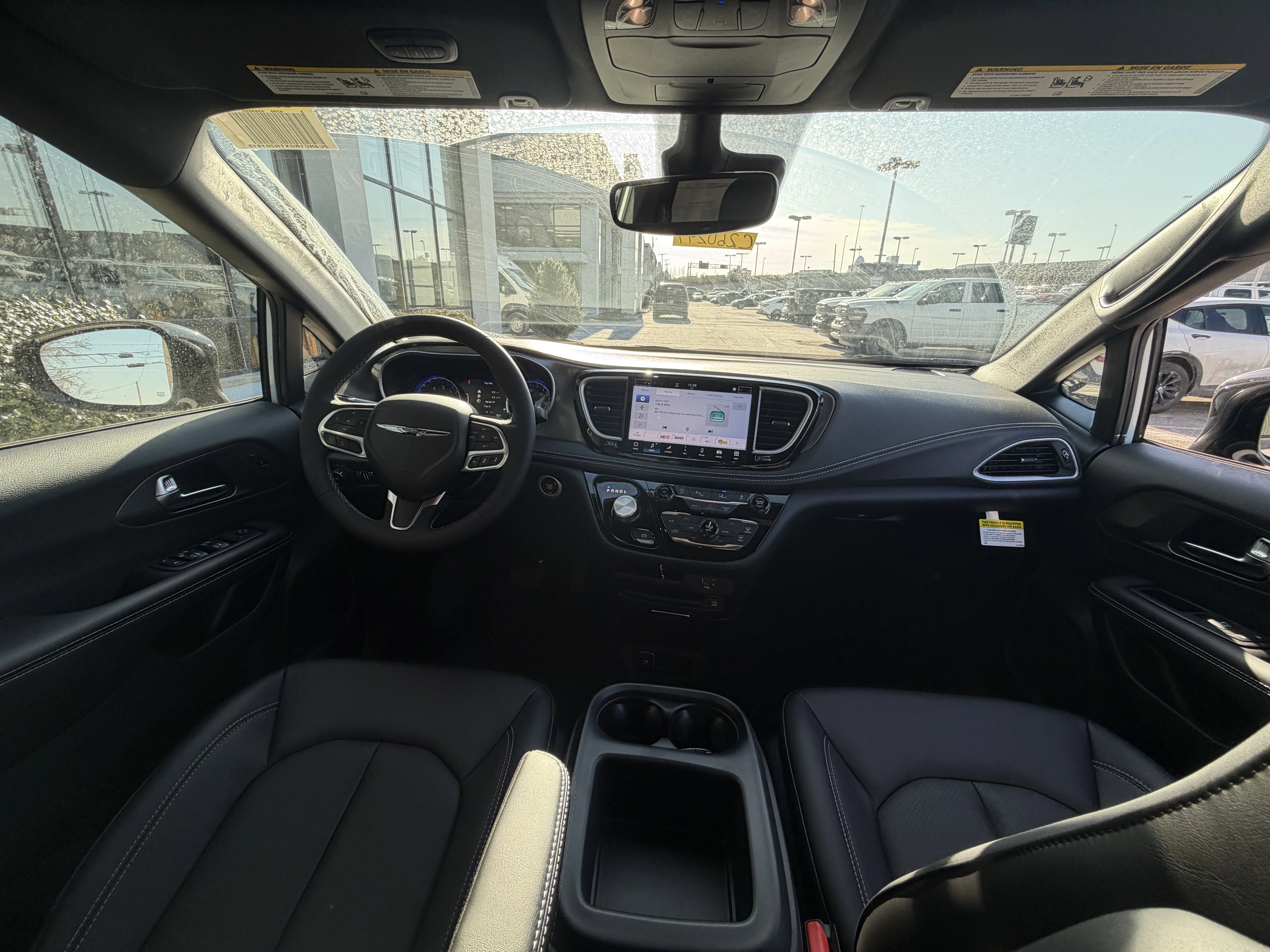 2026 Chrysler Pacifica Select - Photo 30
