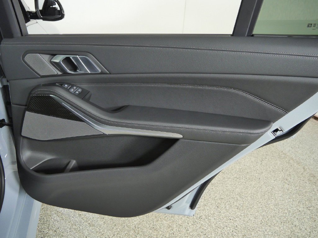 New 2027 Brooklyn Grey Metallic BMW M60i image 25