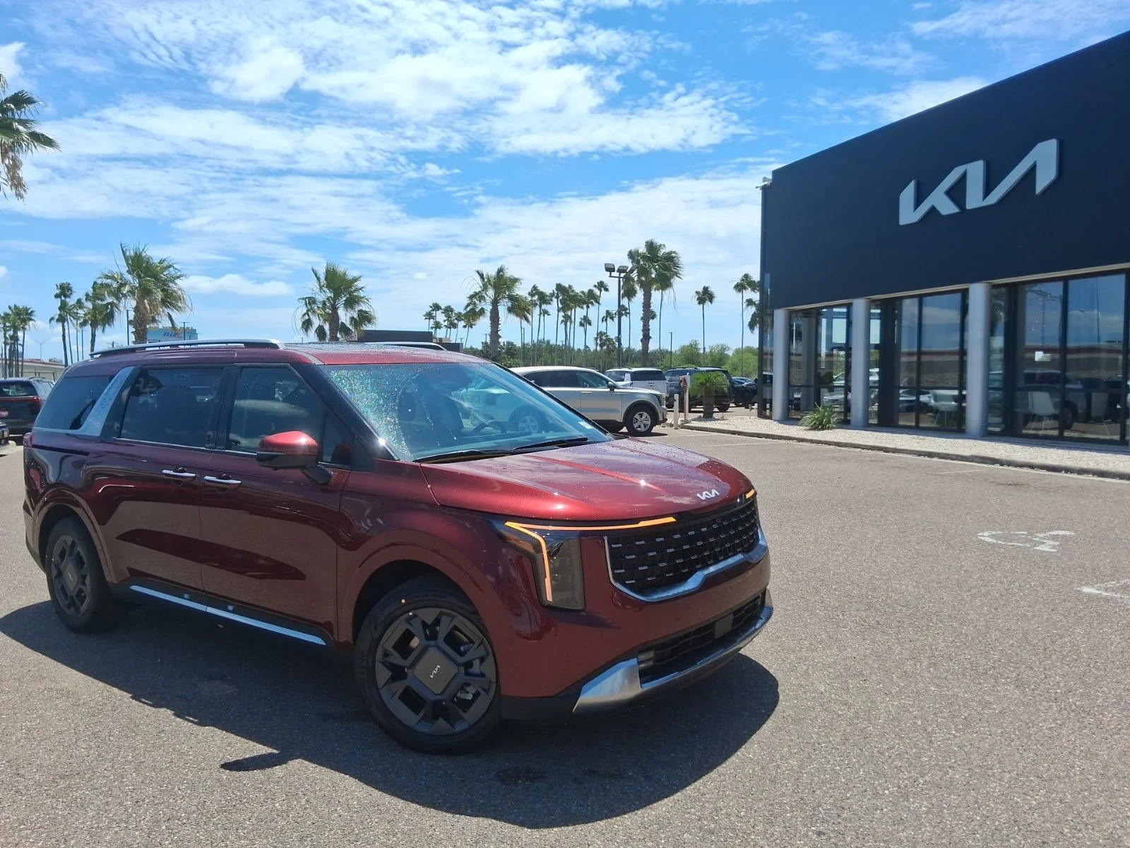 2026 Kia Sedona SX HEV's photo