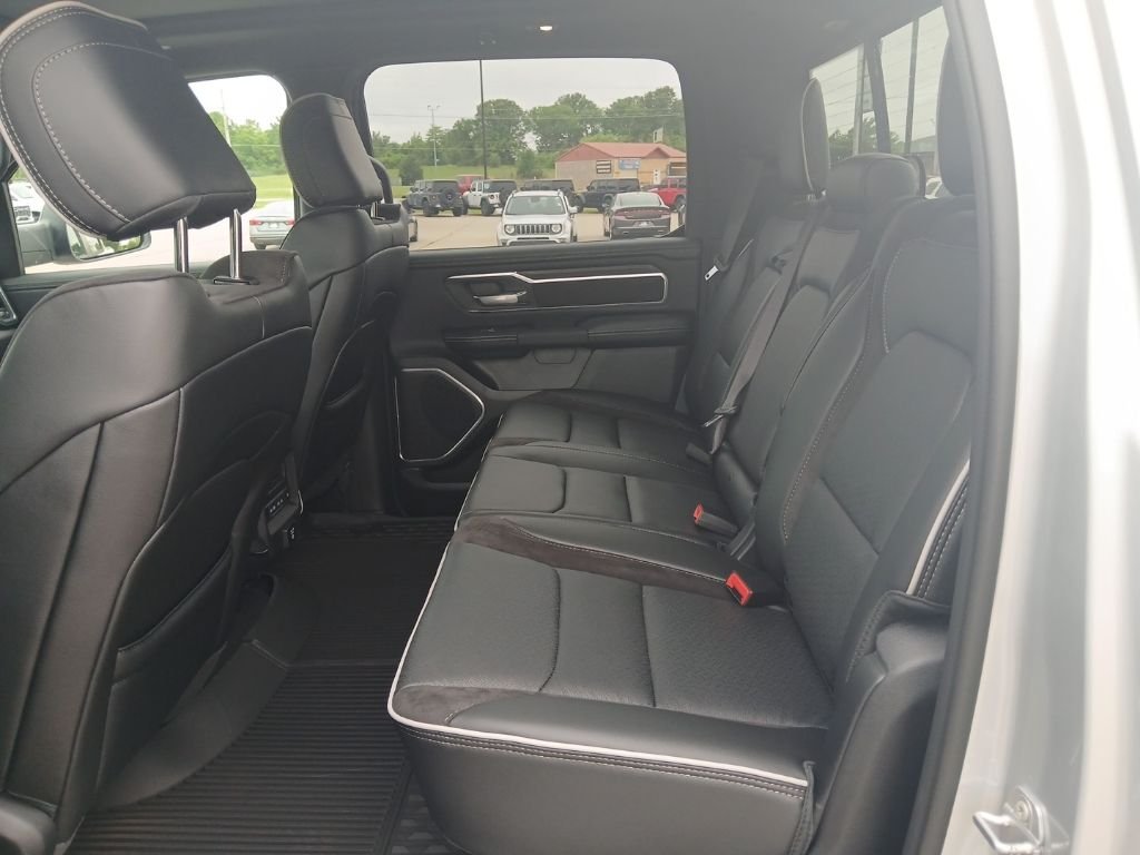 2026 RAM 1500 Laramie - Photo 39