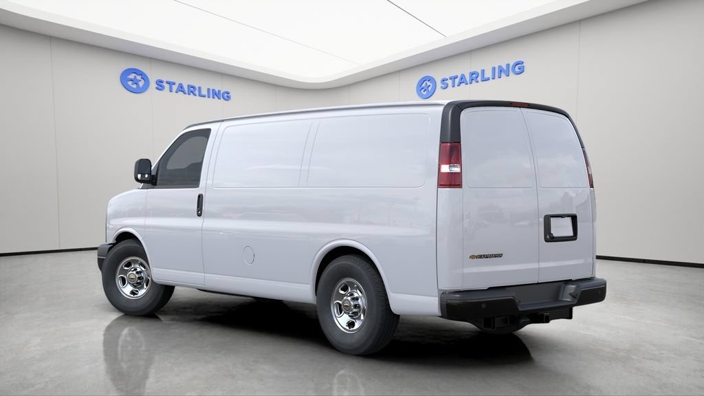 New 2026 Summit White Chevrolet 1WT image 3