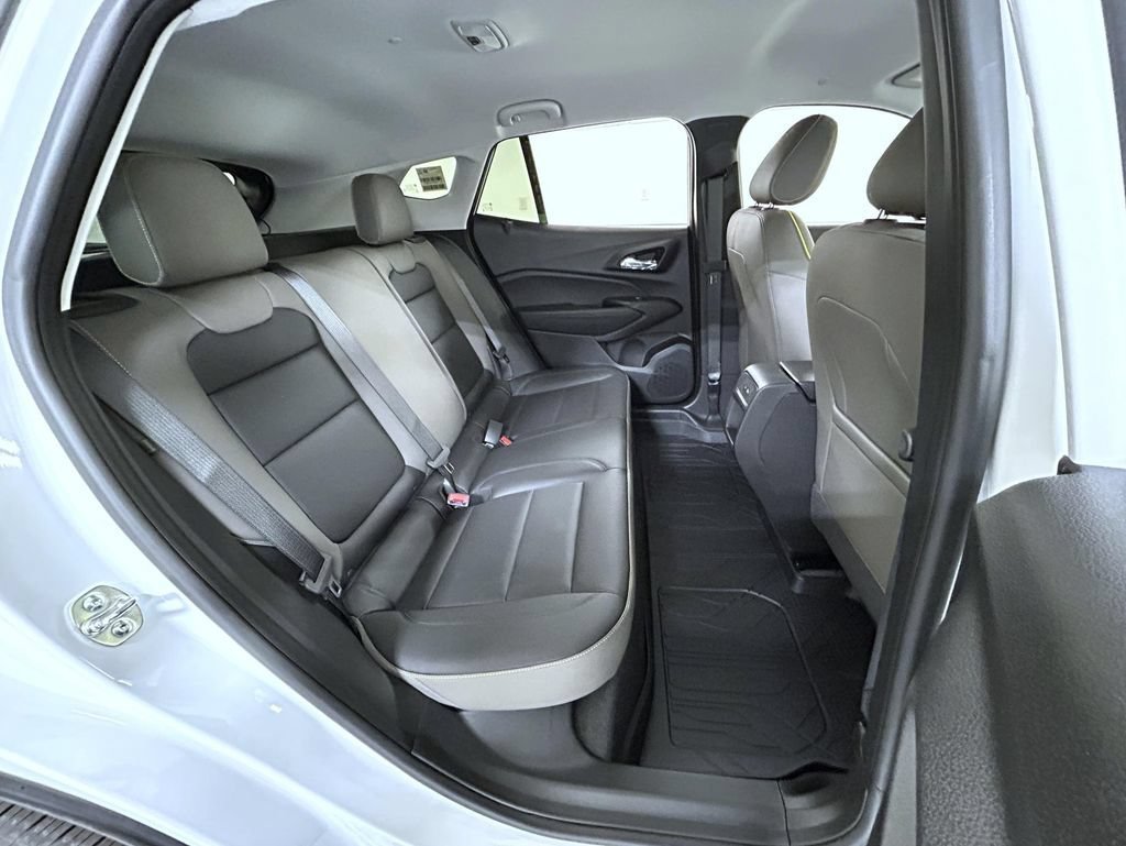 New 2026 Summit White Chevrolet ACTIV image 20