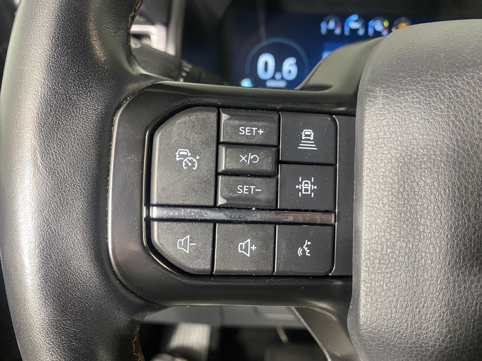 Used 2022 Agate Black Ford Platinum image 23