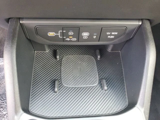 New 2025 Snow White Pearl Kia EX image 18