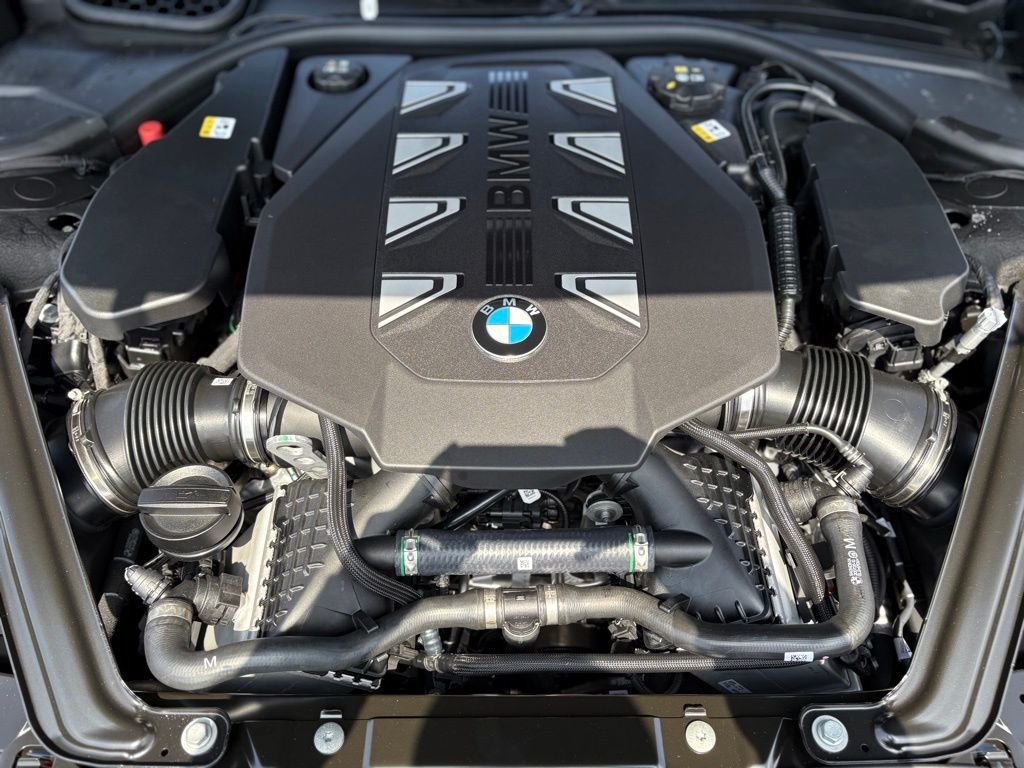 2025 BMW 7 Series 760i - Photo 26