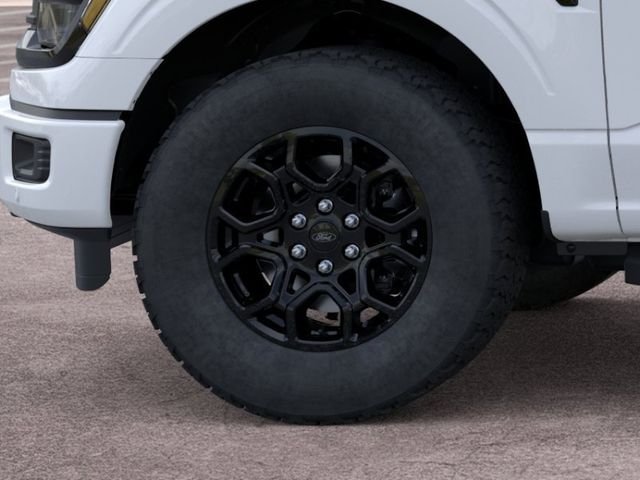 New 2026 Oxford White Ford XLT image 19