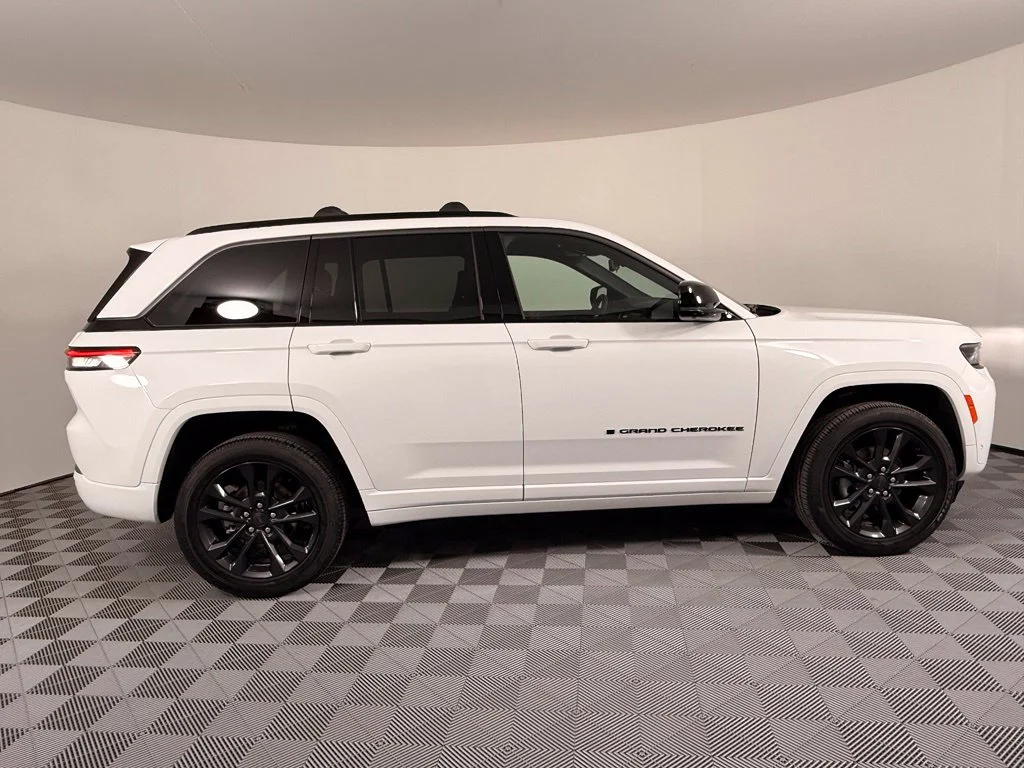 Used 2026 White Jeep Limited Reserve image 7