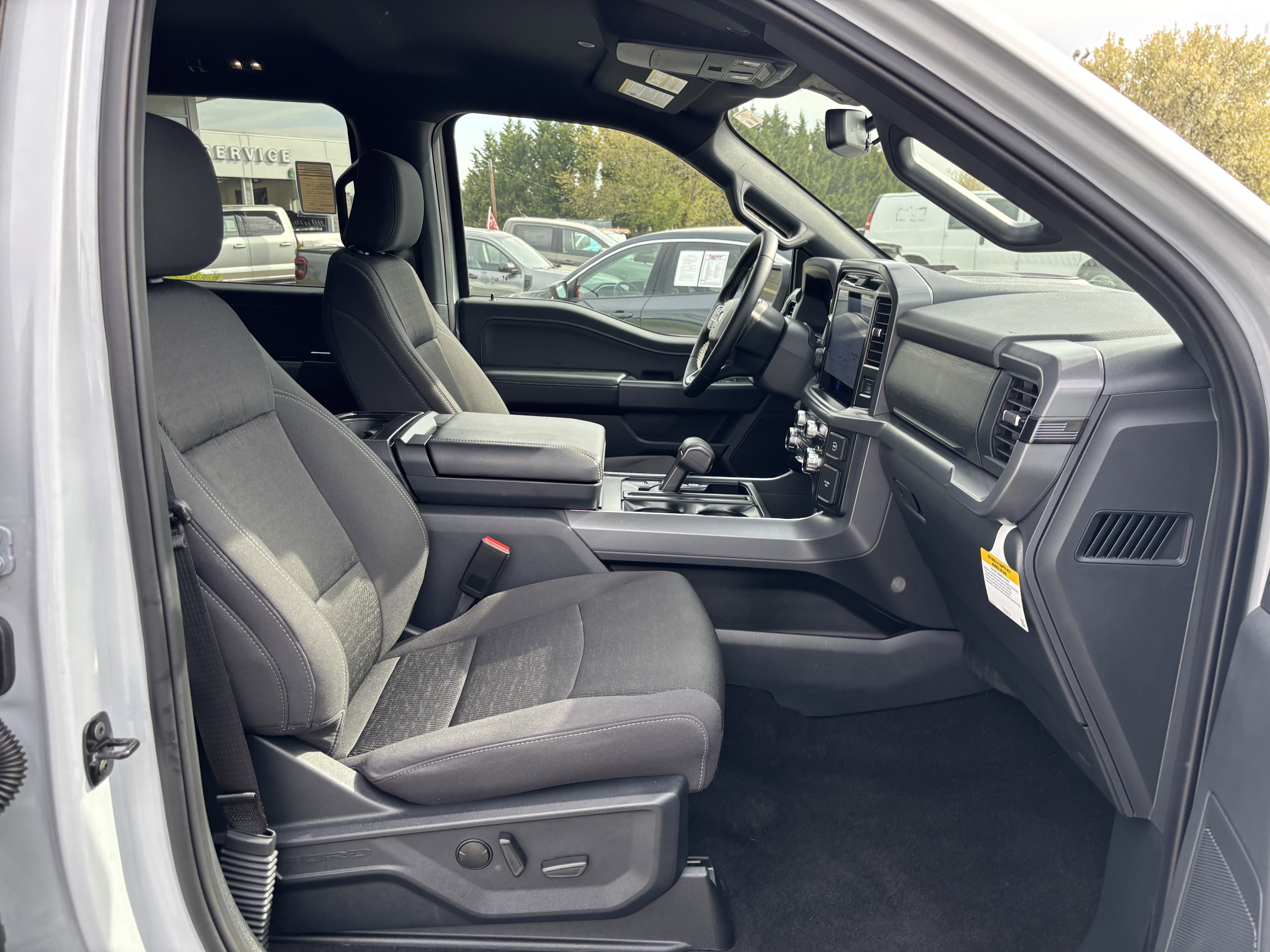 2025 Ford F-150 XLT - Photo 38