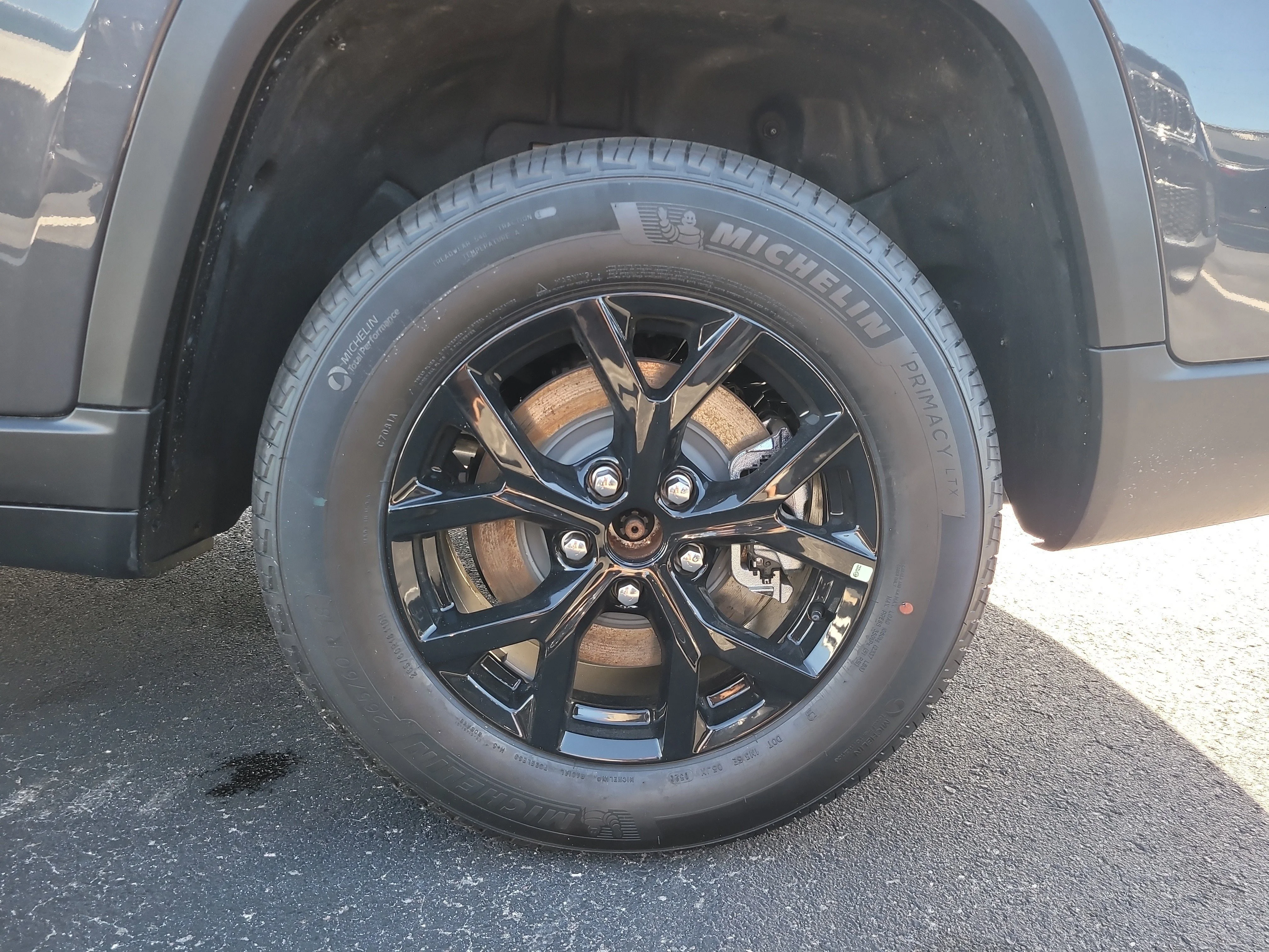 New 2026 Baltic Gray Metallic Clearcoat Jeep Laredo Altitude image 9