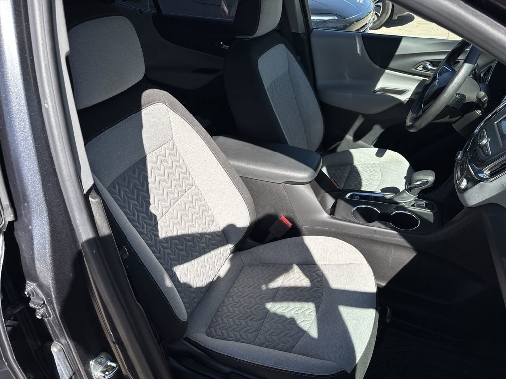 2022 Chevrolet Equinox LT - Photo 32