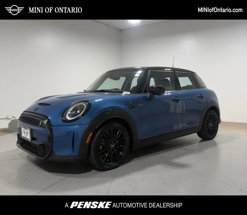 2024 MINI Hardtop Cooper S's photo