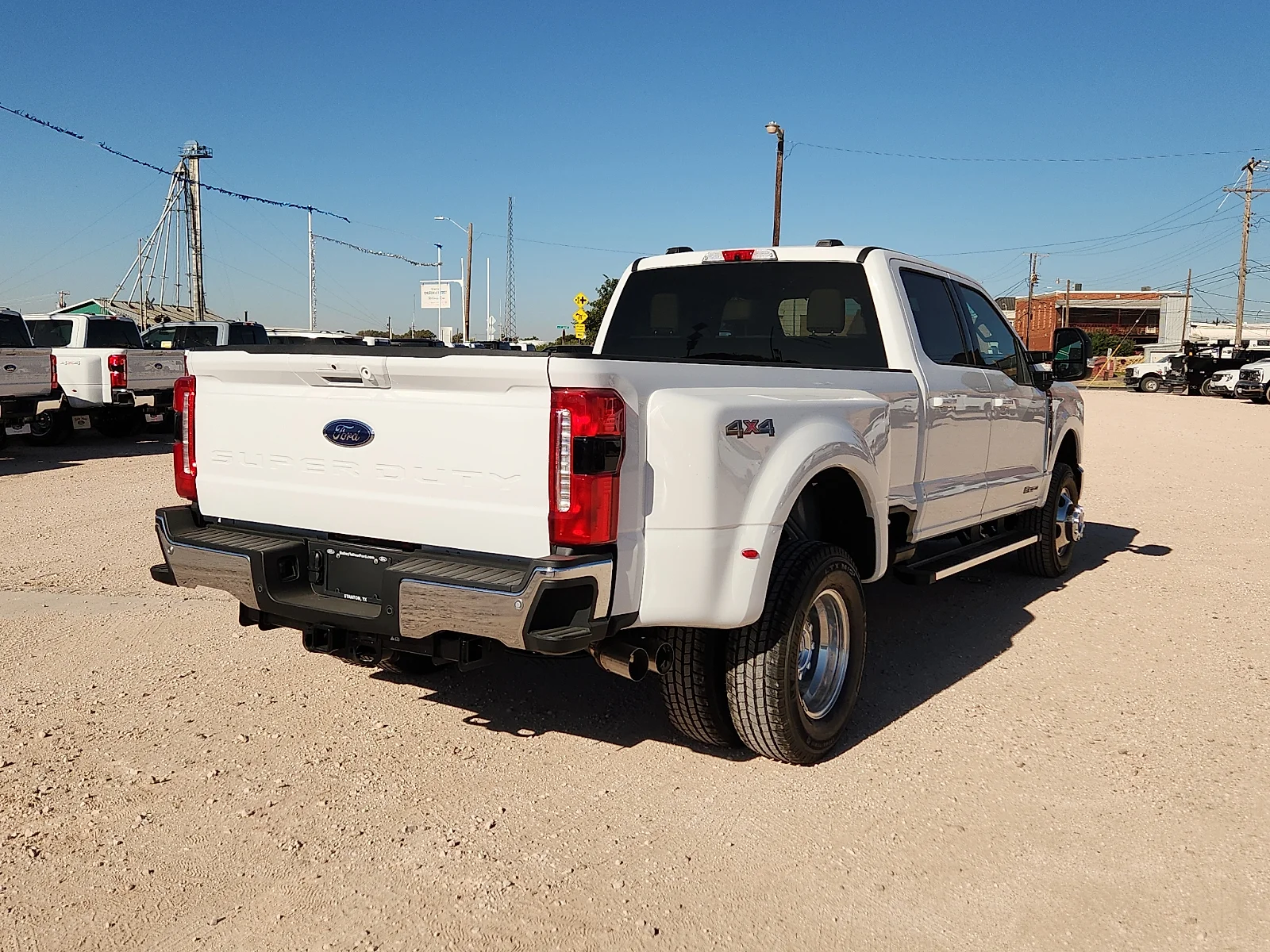 New 2026 Oxford White Ford Lariat image 7