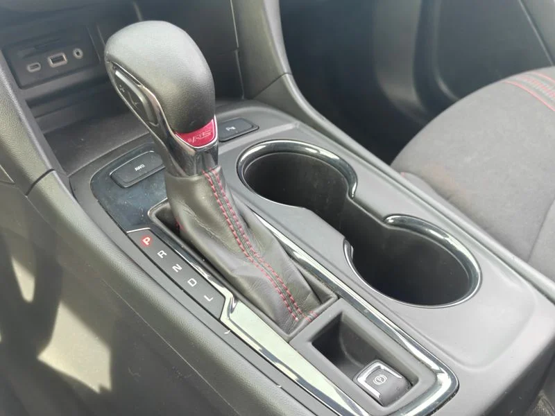 Used 2022 White Chevrolet RS image 37