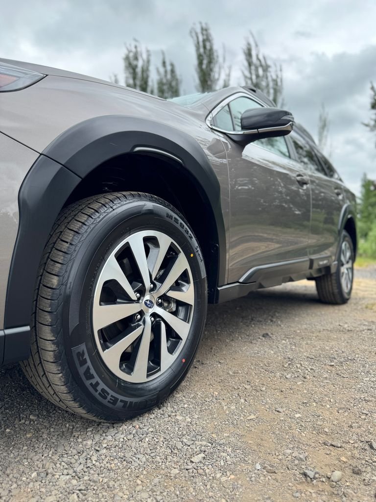 Used 2024 Brilliant Bronze Metallic Subaru Premium image 42
