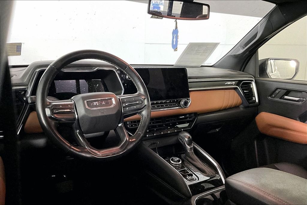 Used 2024 White GMC AT4 image 4