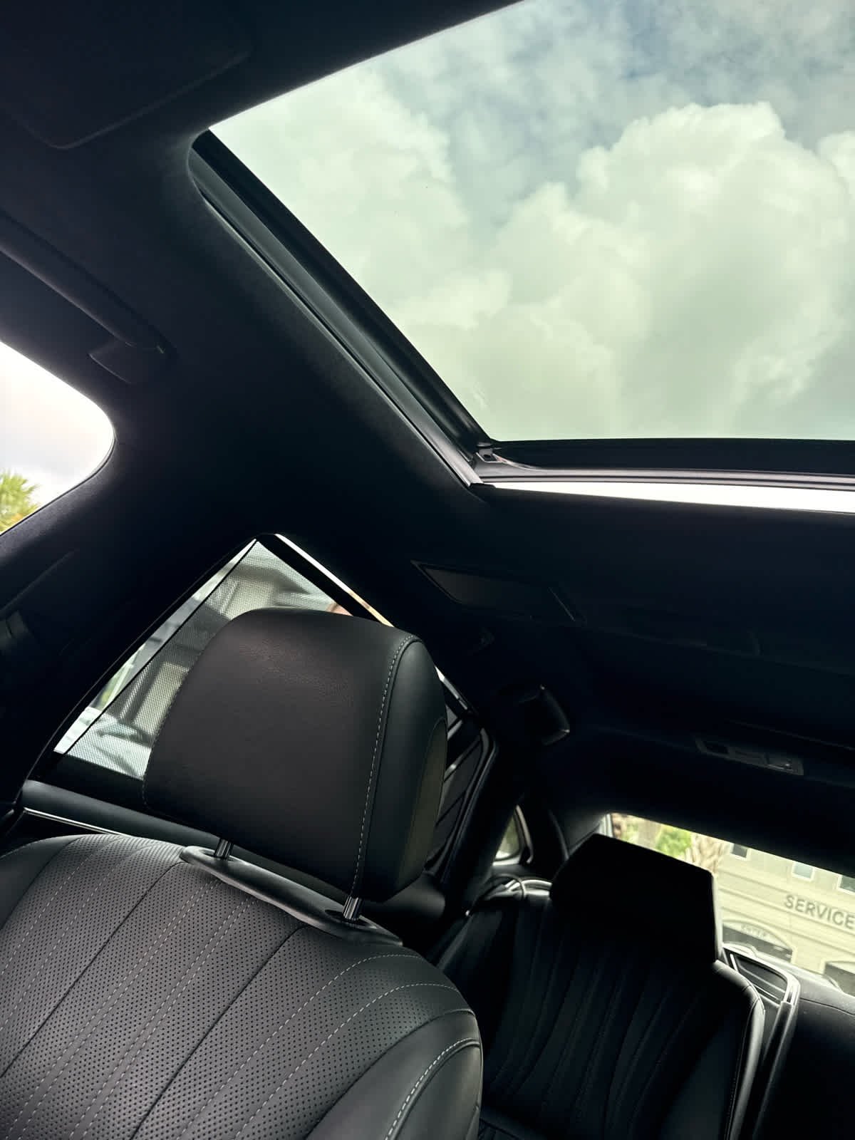 Used 2018 Atomic Silver Lexus  image 6
