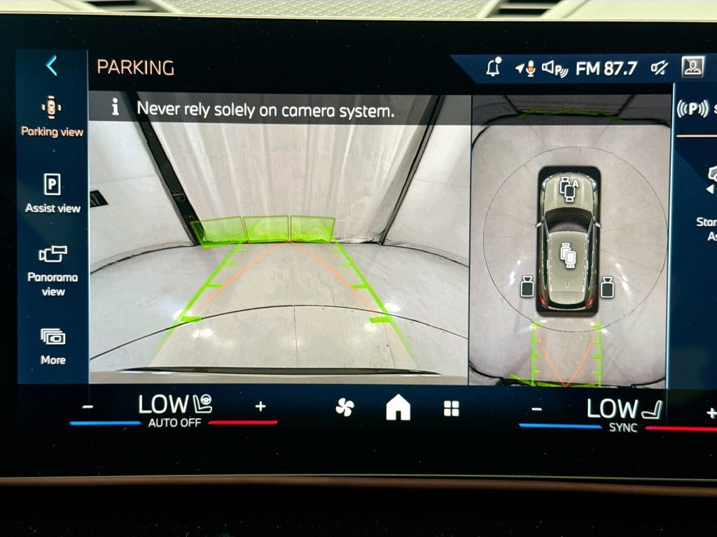 Used 2026 Gray Metallic BMW xDrive28i image 15