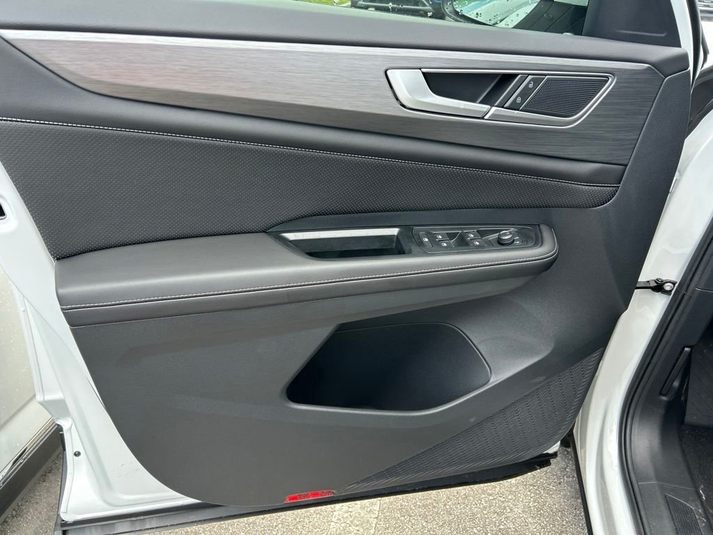New 2026 White Volkswagen 2.0T SE image 17
