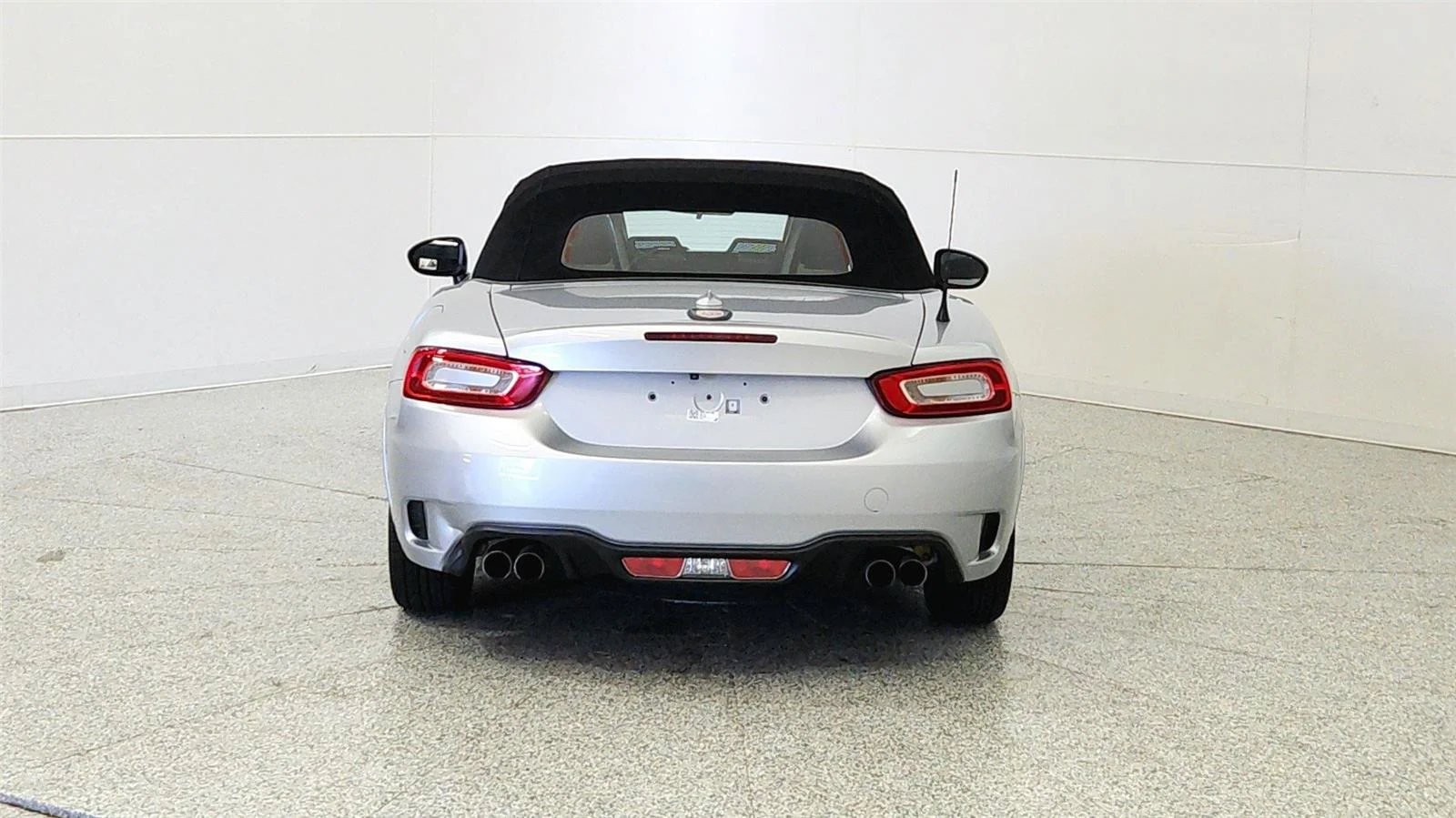 2020 FIAT 124 Spider Abarth - Photo 6