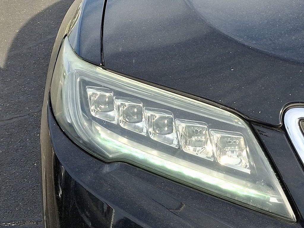 Used 2016 Black Acura Base image 9