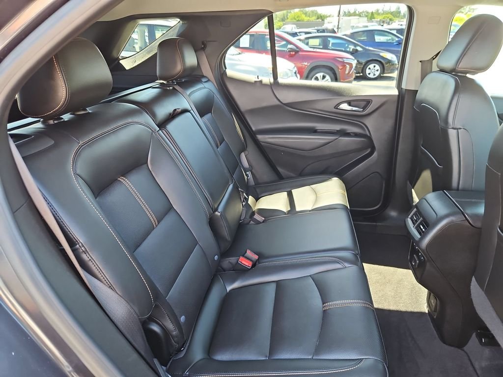 Used 2022 Iron Gray Metallic Chevrolet Premier image 27