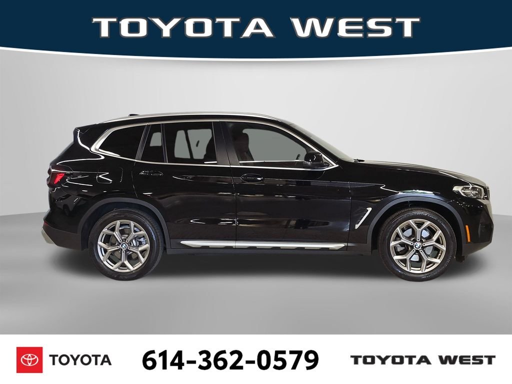 Used 2022  BMW xDrive30i image 5