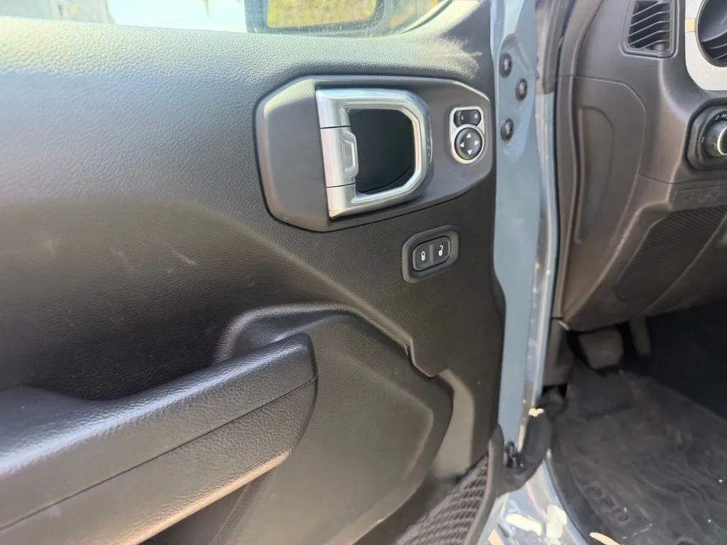 Used 2024 Gray Jeep Sport S image 18