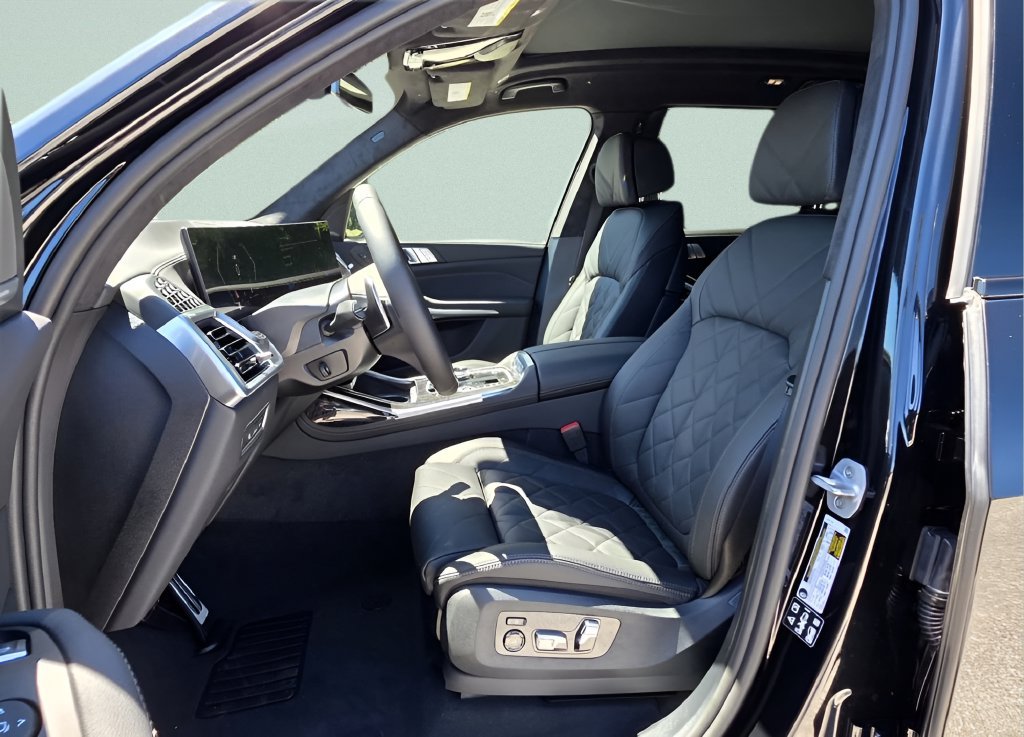 New 2027 Black Sapphire Metallic BMW xDrive40i image 10