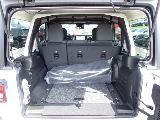 New 2026 Bright White Clear-Coat Exterior Paint Jeep 85th Anniversary Edition image 6